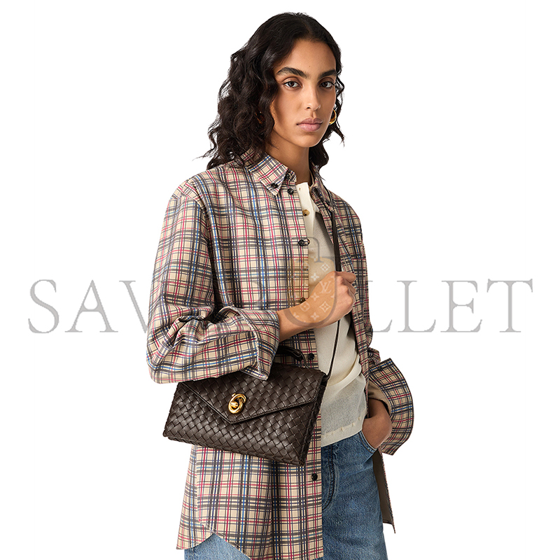 BOTTEGA VENETA KNOT LOCK 817191V08Z02190 (25*16*5.5cm) BOTTEGA VENETA KNOT LOCK 817191V08Z02190 (25*16*5.5cm)